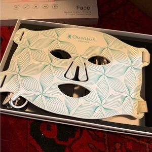 Omnilux Contour LED Light Therapy Mask